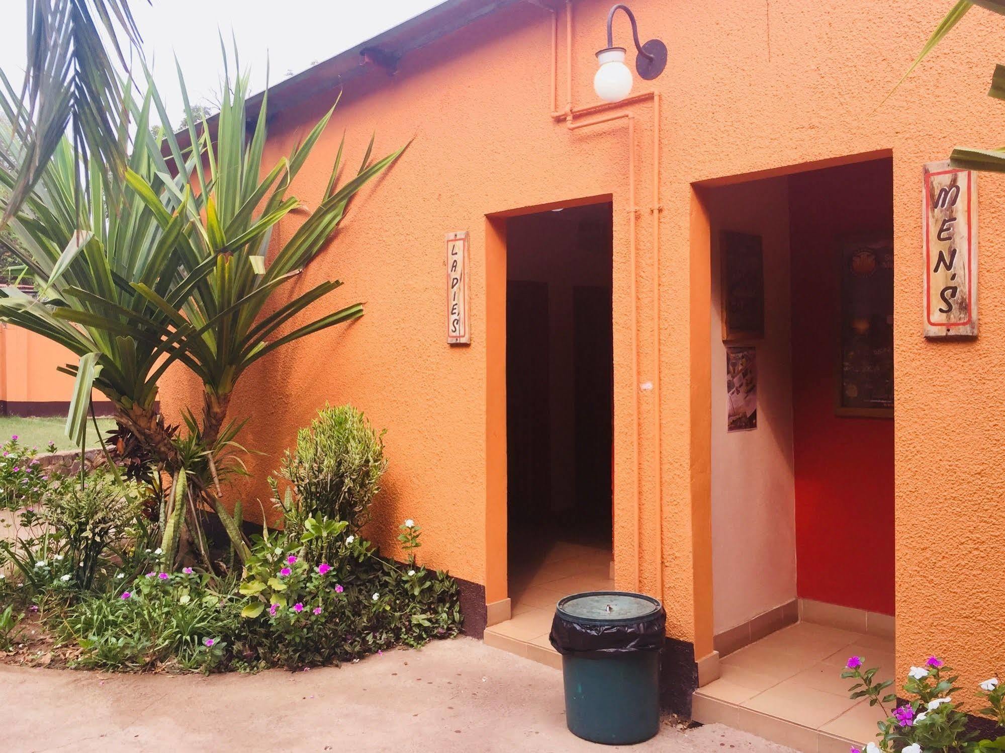 Jollyboys Backpackers Hostel Livingstone Exterior photo